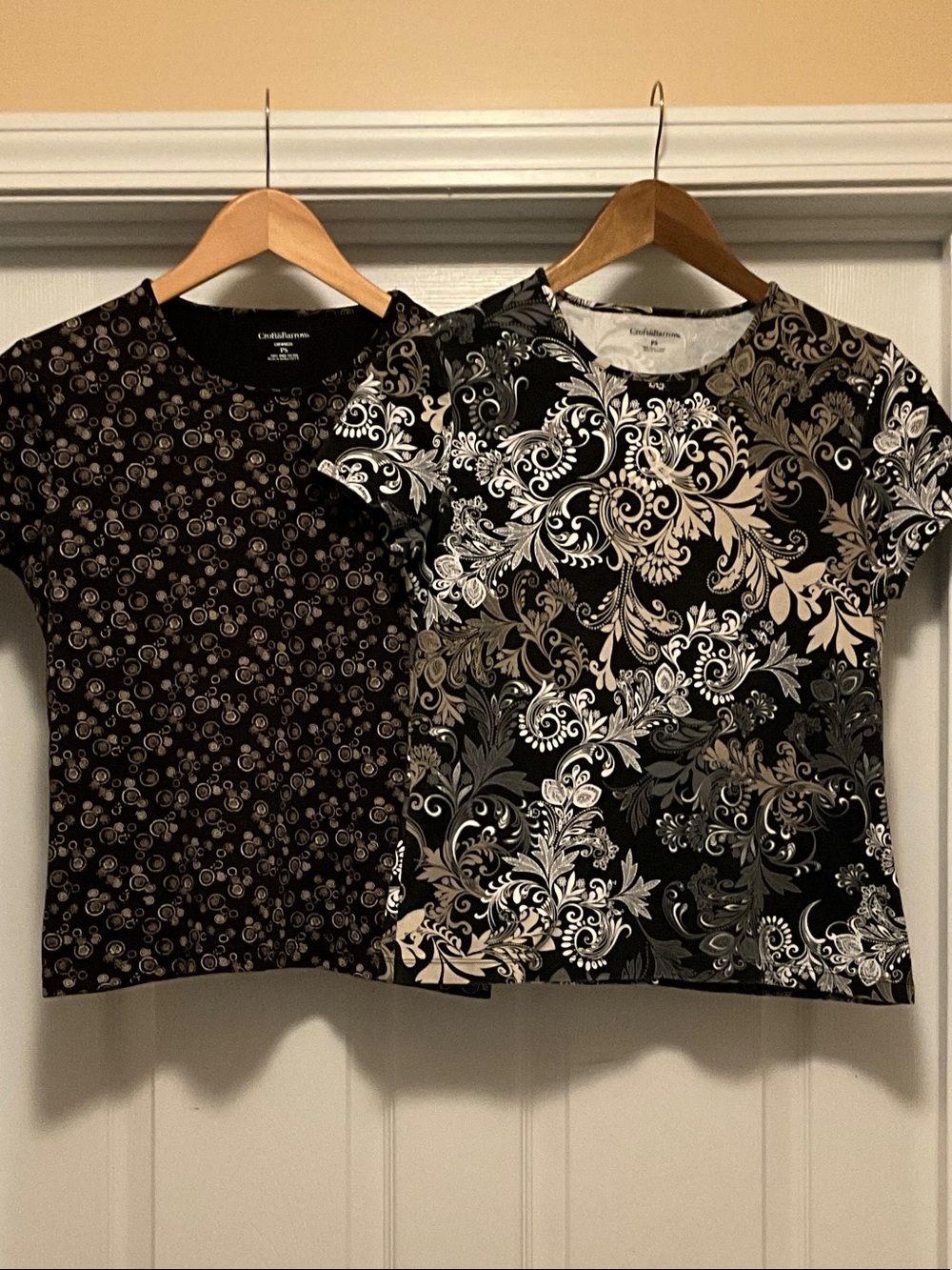 croft & barrow Black and Cream Short Sleeve tee Bundle
